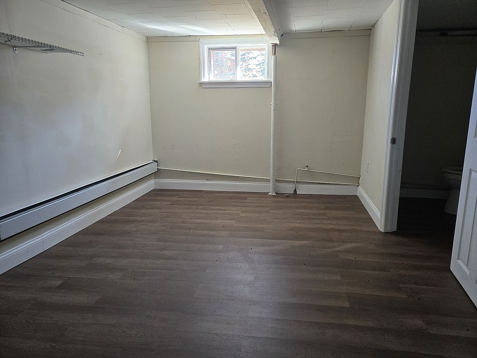 2nd image of 546 Main St #10