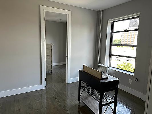 3rd image of 311 E 109th St APT 4D