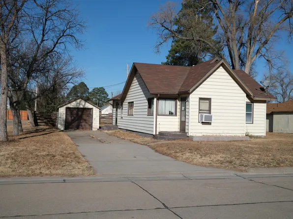 104 W 3rd St, Oshkosh, NE 69154