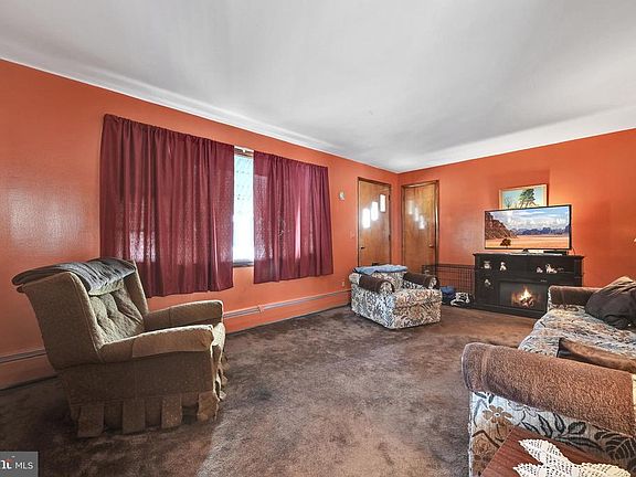 5th image of 707 N 7th St