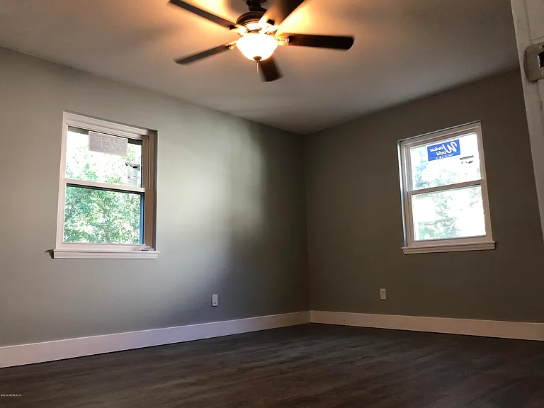 2132 Bay Rd — Photo 13