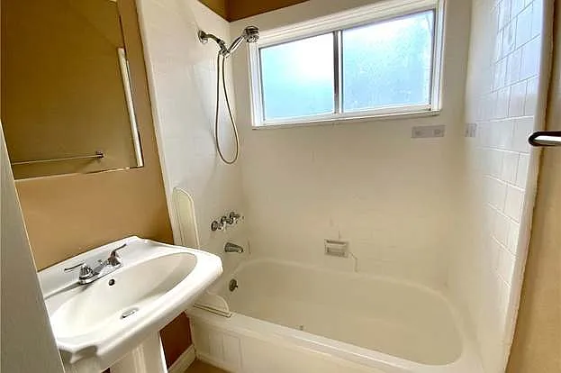 4604 Mindora Dr — Photo 30