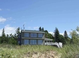 8295 Sturgeon Bay Dr, Harbor Springs, MI 49740