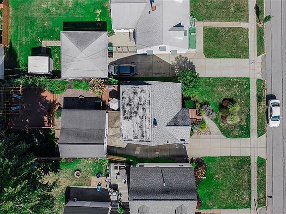 5th image of 82 Edgewood Ave