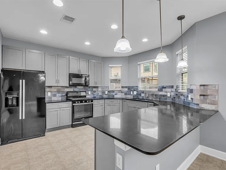 2707 Volute Ct — Photo 12