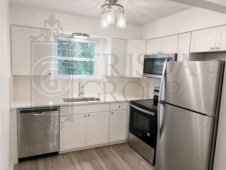 215 West St — Photo 10