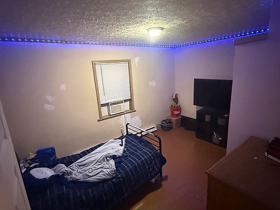 3rd image of 125 Haymond St