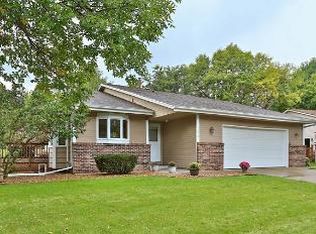 872 Curry Trl, Eagan, MN 55123