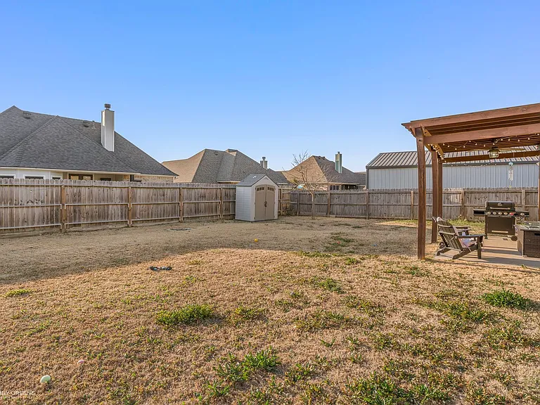 4425 Ellis Ct — Photo 31