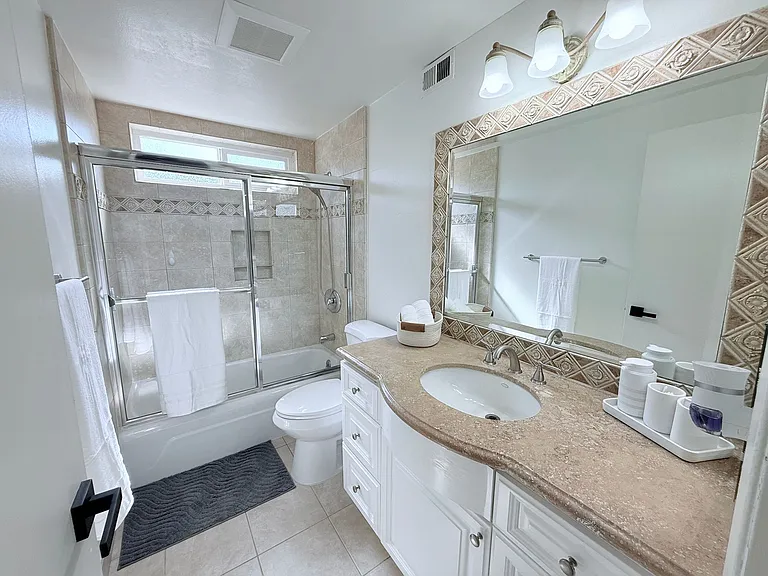 64 N Birchwood Ave — Photo 36