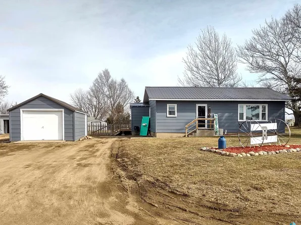 400 N Maple St, Saint Lawrence, SD 57373
