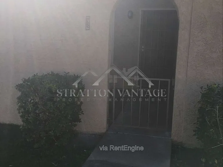 852 N Stapley Dr — Photo 6