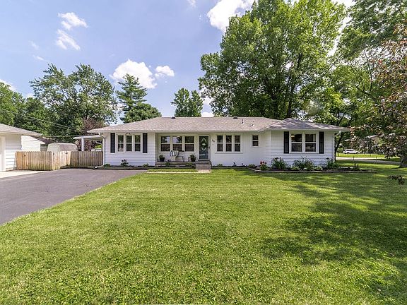2nd image of 3805 W Silver Ln