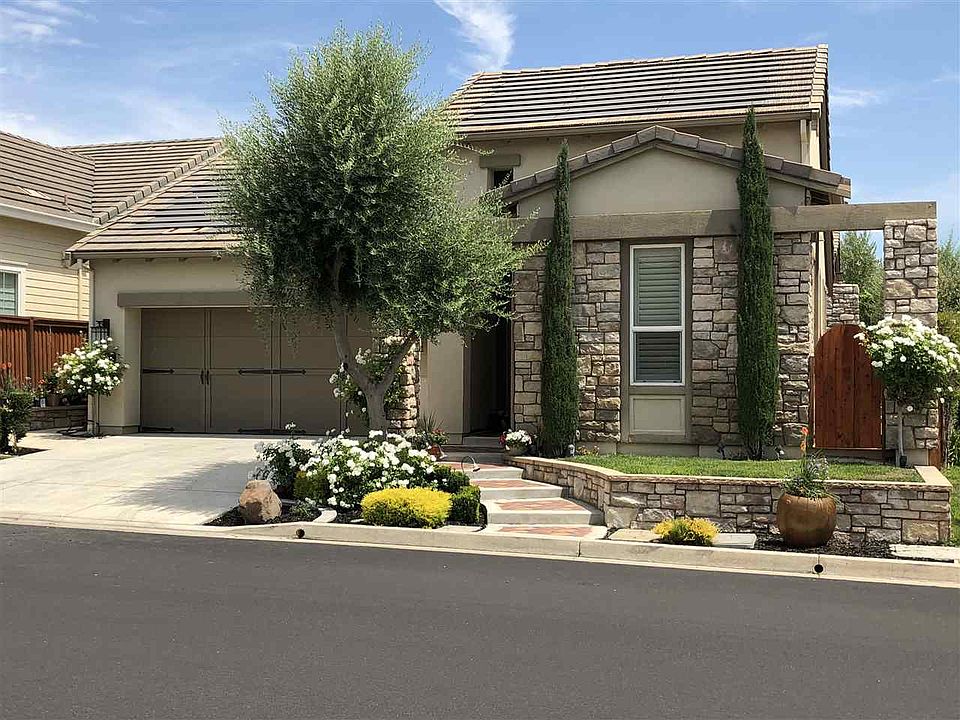 2nd image of 1641 Gamay Ln