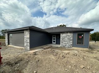 6397 Hunter Wood Dr, Fort Wayne, IN 46835