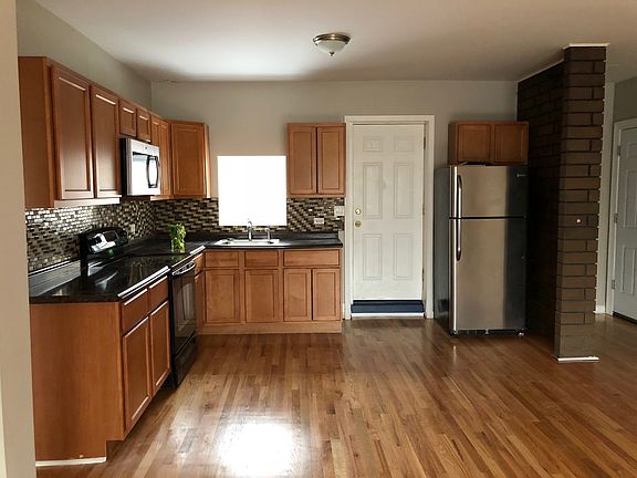 4th image of 5636 W Diversey Ave Ste 1