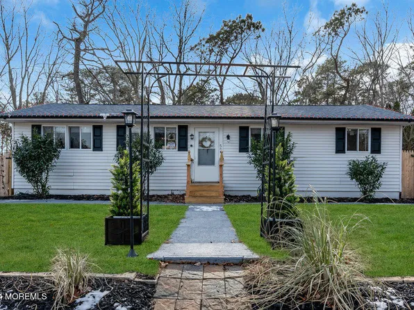 5 Beam Avenue, Jackson, NJ 08527