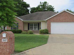 1007 W 21st St, Claremore, OK 74017