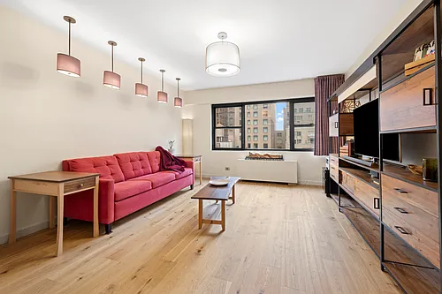 58 W 58th St #15B Photo 1 58 W 58th St #15B Photo 1