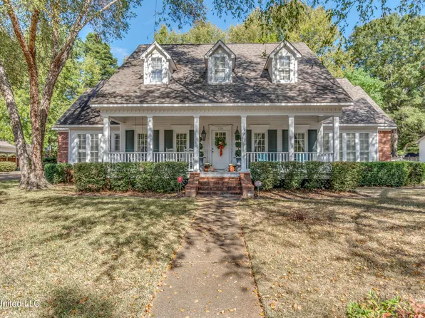 5350 Carolwood Dr, Jackson, MS 39211