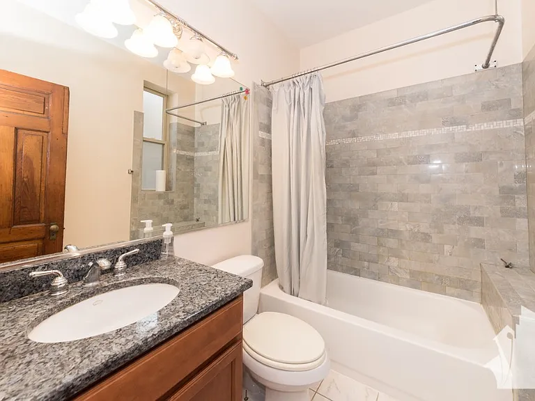 851 W Wellington Ave #3 — Photo 15