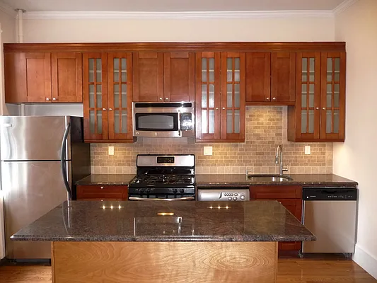 Rented by Perry Associates NYC Inc | media 29