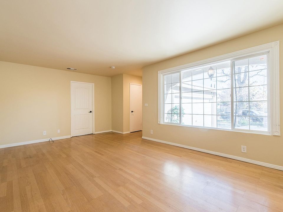 1st image of 9137 Kester Ave