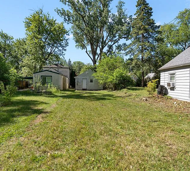 2524 Arletta St — Photo 2