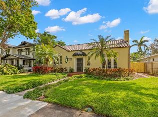 646 16th Ave NE, Saint Petersburg, FL 33704