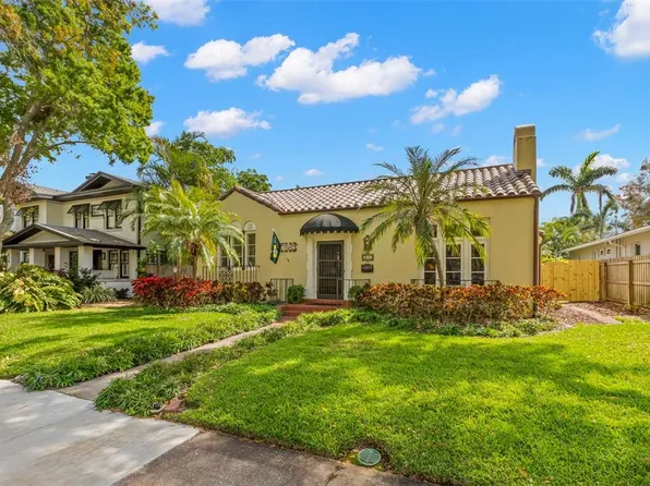 646 16th Ave NE, Saint Petersburg, FL 33704