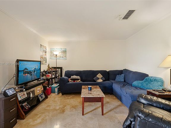 3rd image of 9371 Fontainebleau Blvd APT I204