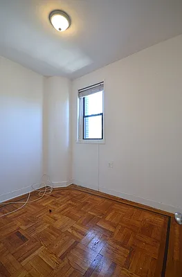 Rented by Bold New York | media 33