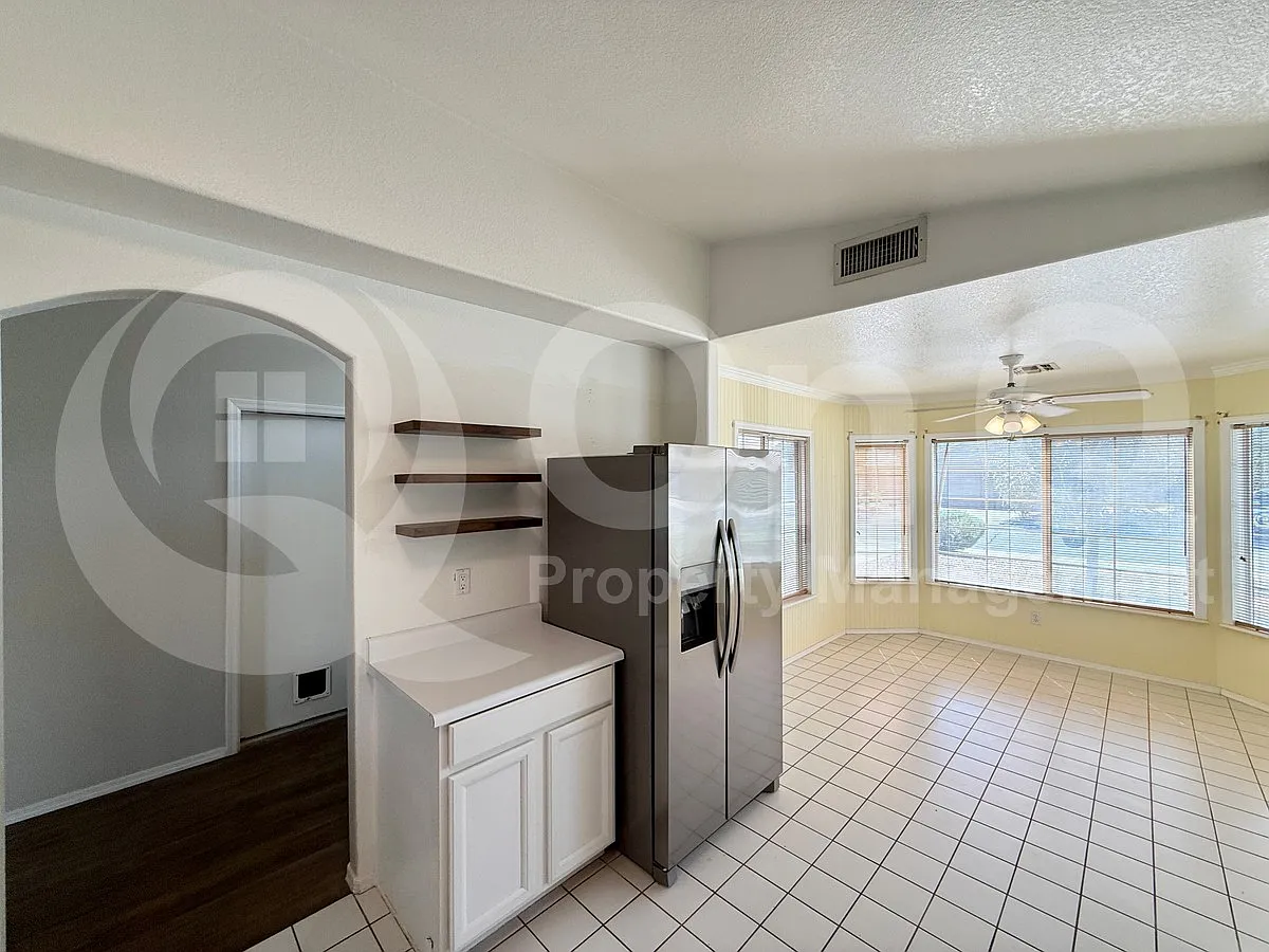 3 bed, 2.0 bath, 1548 sqft, $2,195 — Photo 4