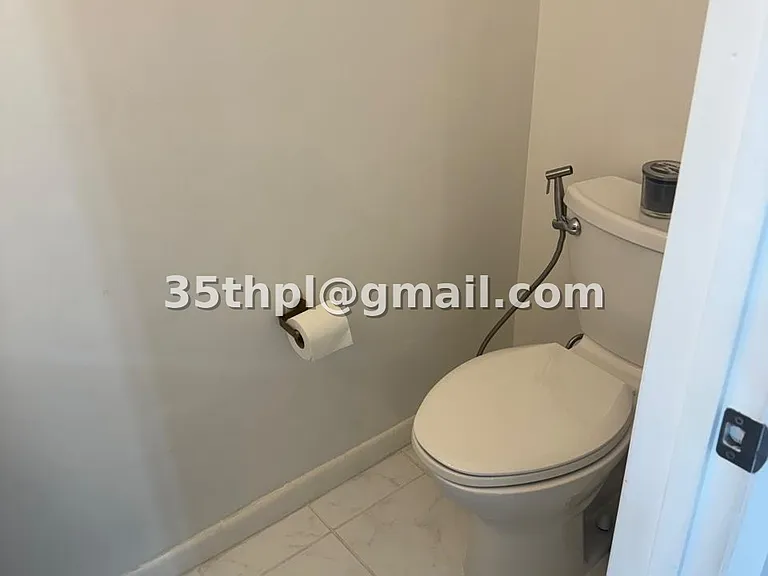 2635 SW 35th Pl — Photo 15