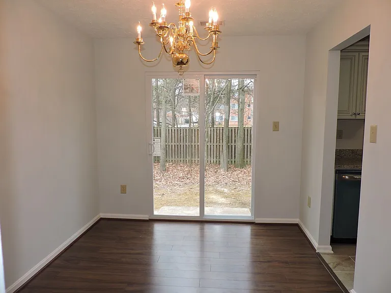 34 Meadowside Ct — Photo 6