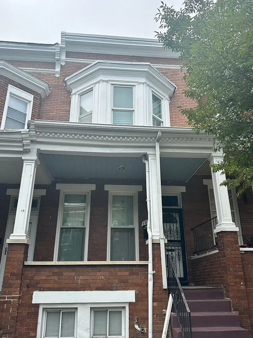 Spacious Home! Finished Basement! W/D! Available Now! — Photo 1