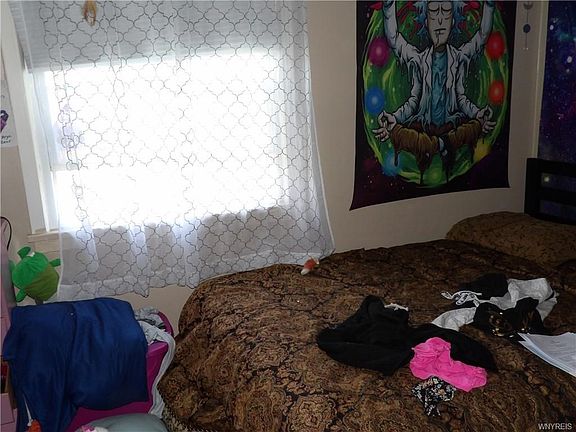4th image of 16 Primrose Dr #18
