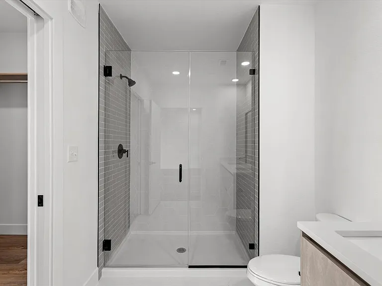 4315 S Congress Ave #423 — Photo 12