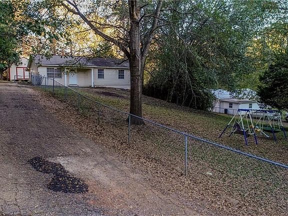 4th image of 10700 Melrose Ln