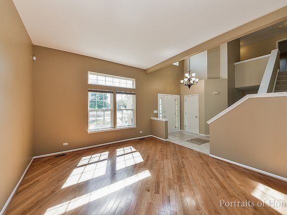 3rd image of 9026 Hillcrest Ln