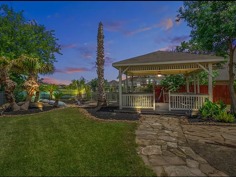 303 N Elder Grove Dr — Photo 28