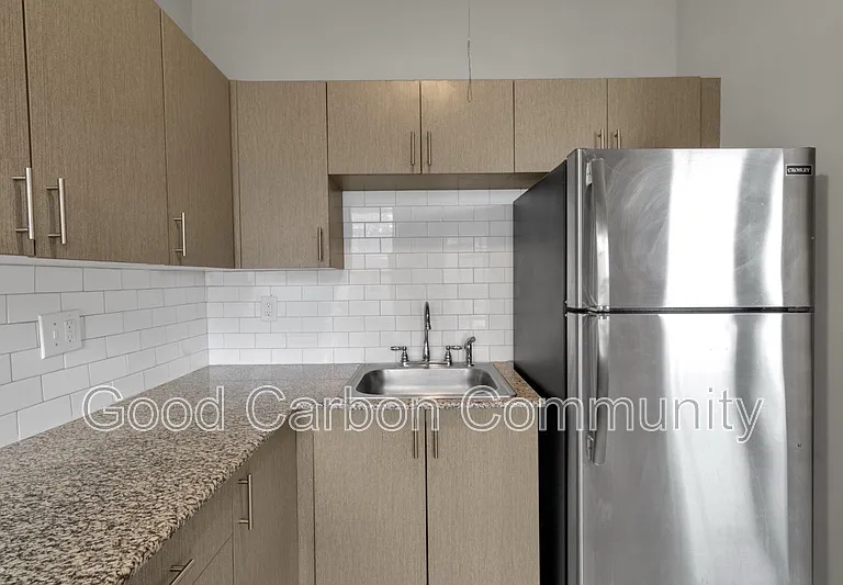 2096 Delaware Ave #7 — Photo 10