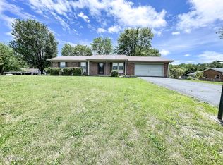 574 Burnett Station Rd, Seymour, TN 37865