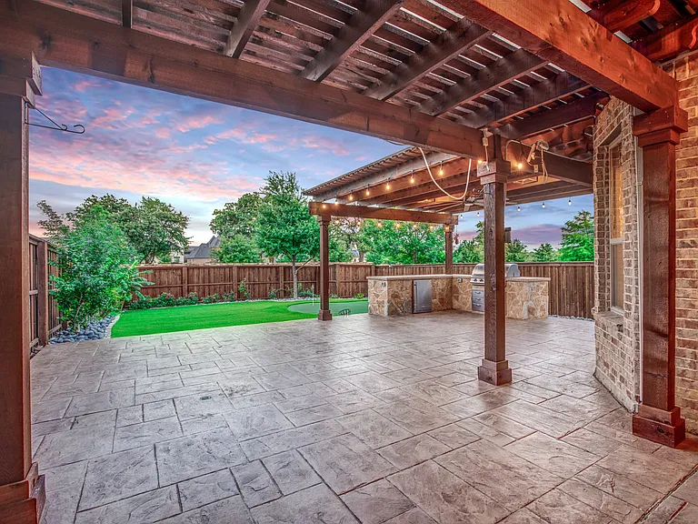 724 Orleans Dr — Photo 48