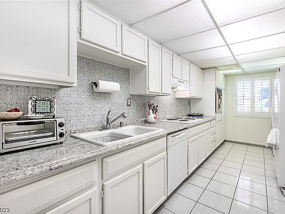 3rd image of 750 S Royal Crest Cir Unit 324