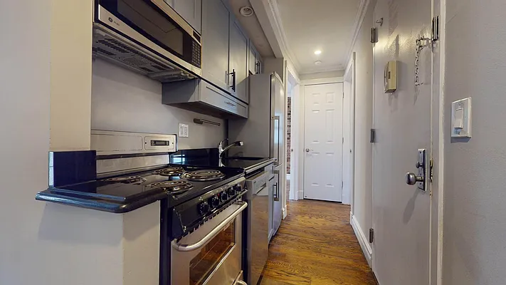 Rented by Bond New York | media 4