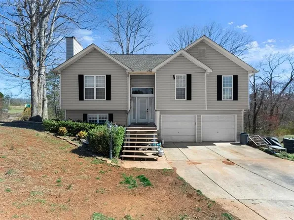 135 Windfield Ridge Dr, Mount Airy, GA 30563
