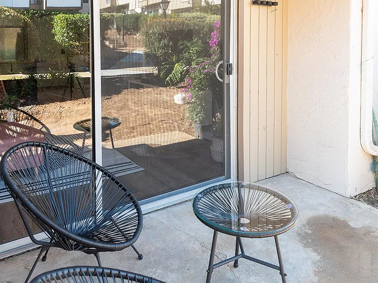 8024 Linda Vista Rd #1F — Photo 30