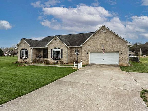 2nd image of 489 Payne Ln