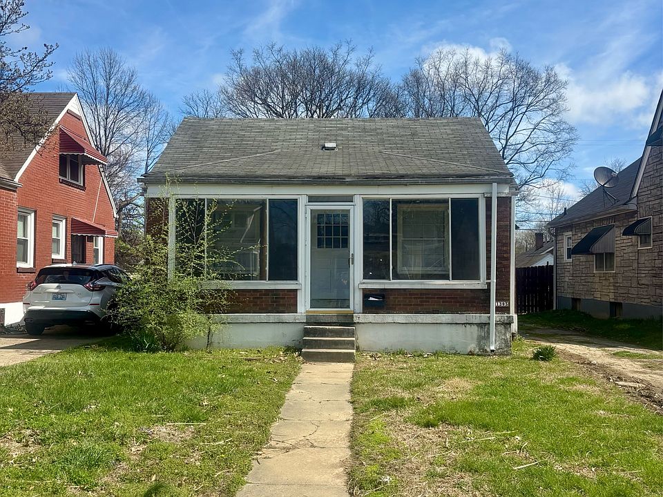 1st image of 1305 Larchmont Ave